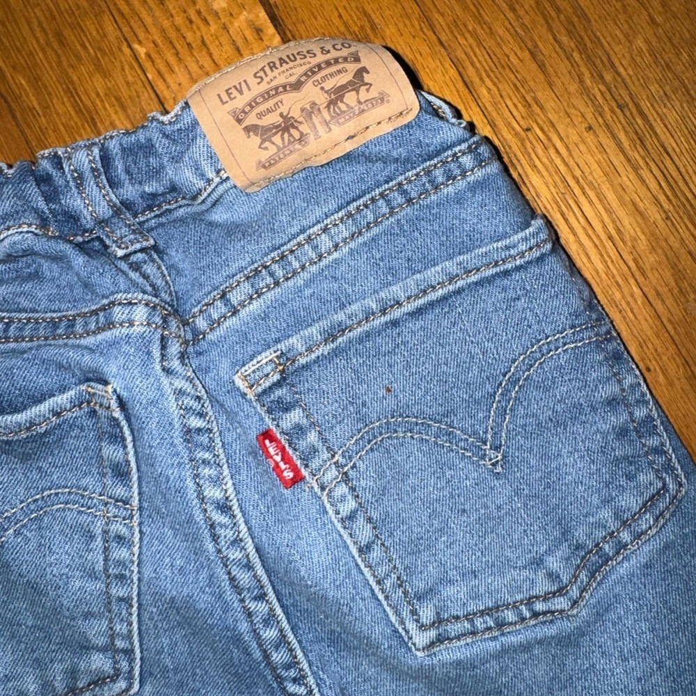 Levi's Girls’ High Rise Crop Flare Jeans sz 8 - Picture 8 of 8